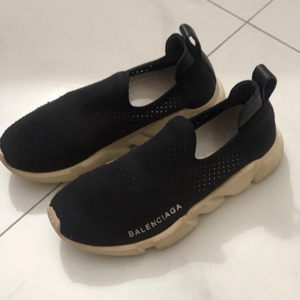 Balenciaga Womens Black Running Shoes EU Size 35 - Picture 1 of 8